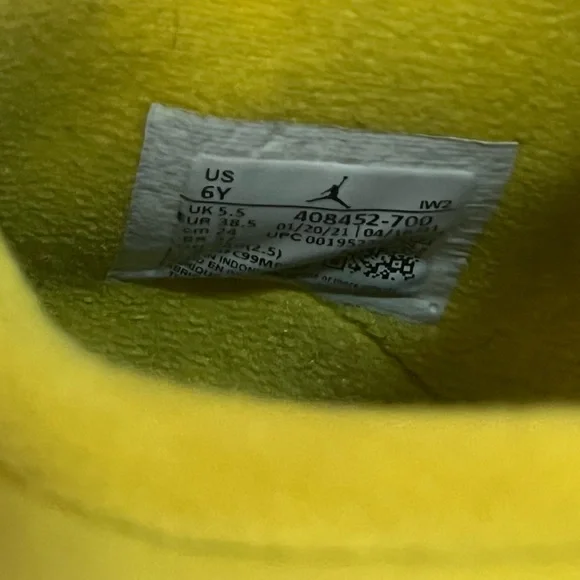 Black Friday only price 🖤 Jordan retro 4 lightening Yellow big Kids Sneakers sz6 - Picture 9 of 14